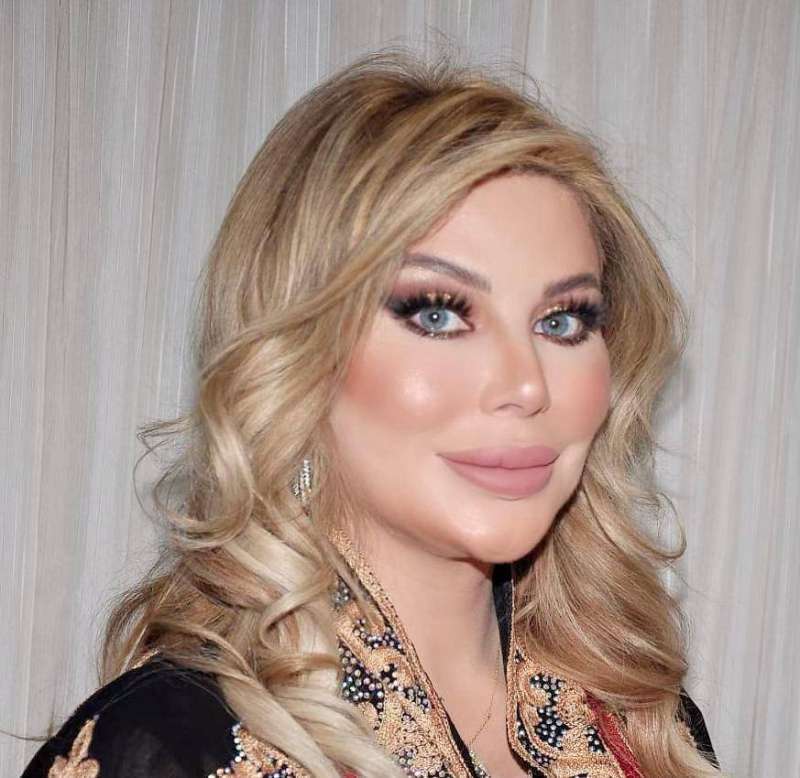 الأديبة سارة طالب السهيل
