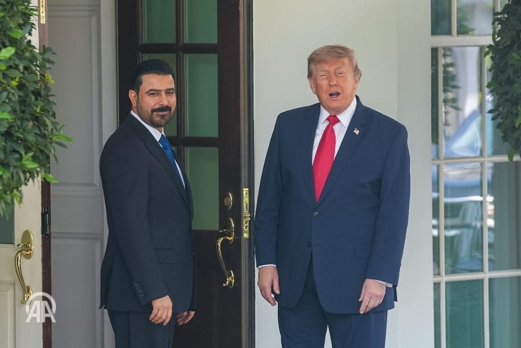 ترامب يبحث تعزيز التعاون مع رئيس الوزراء العراقي في البيت الأبيض
